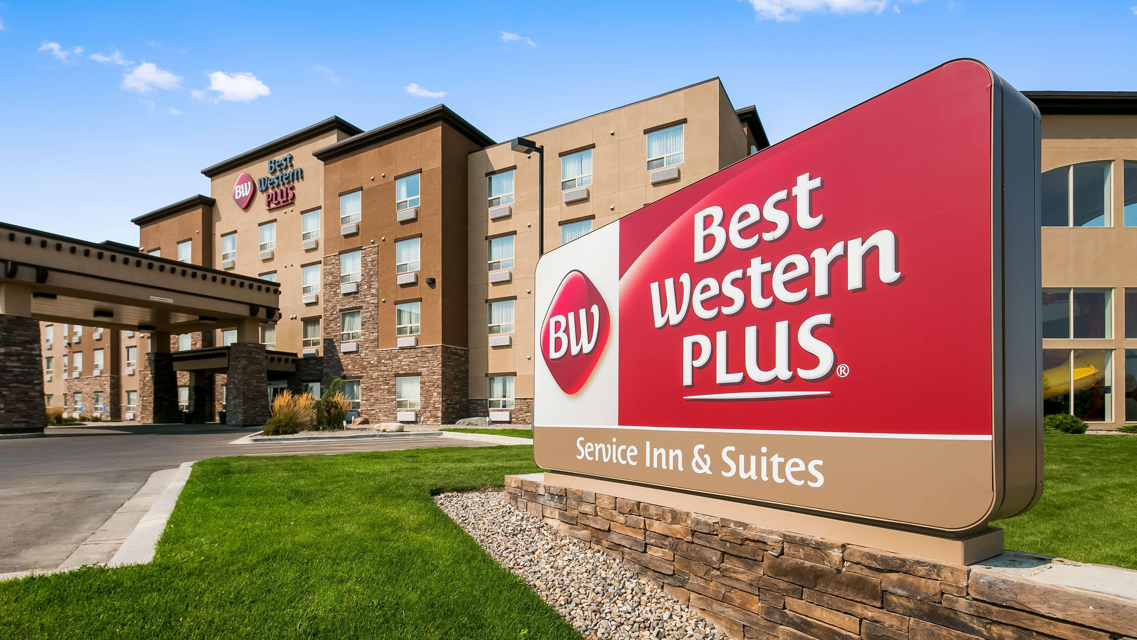 Best Western Plus Service Inn & Suites Lethbridge Exteriér fotografie