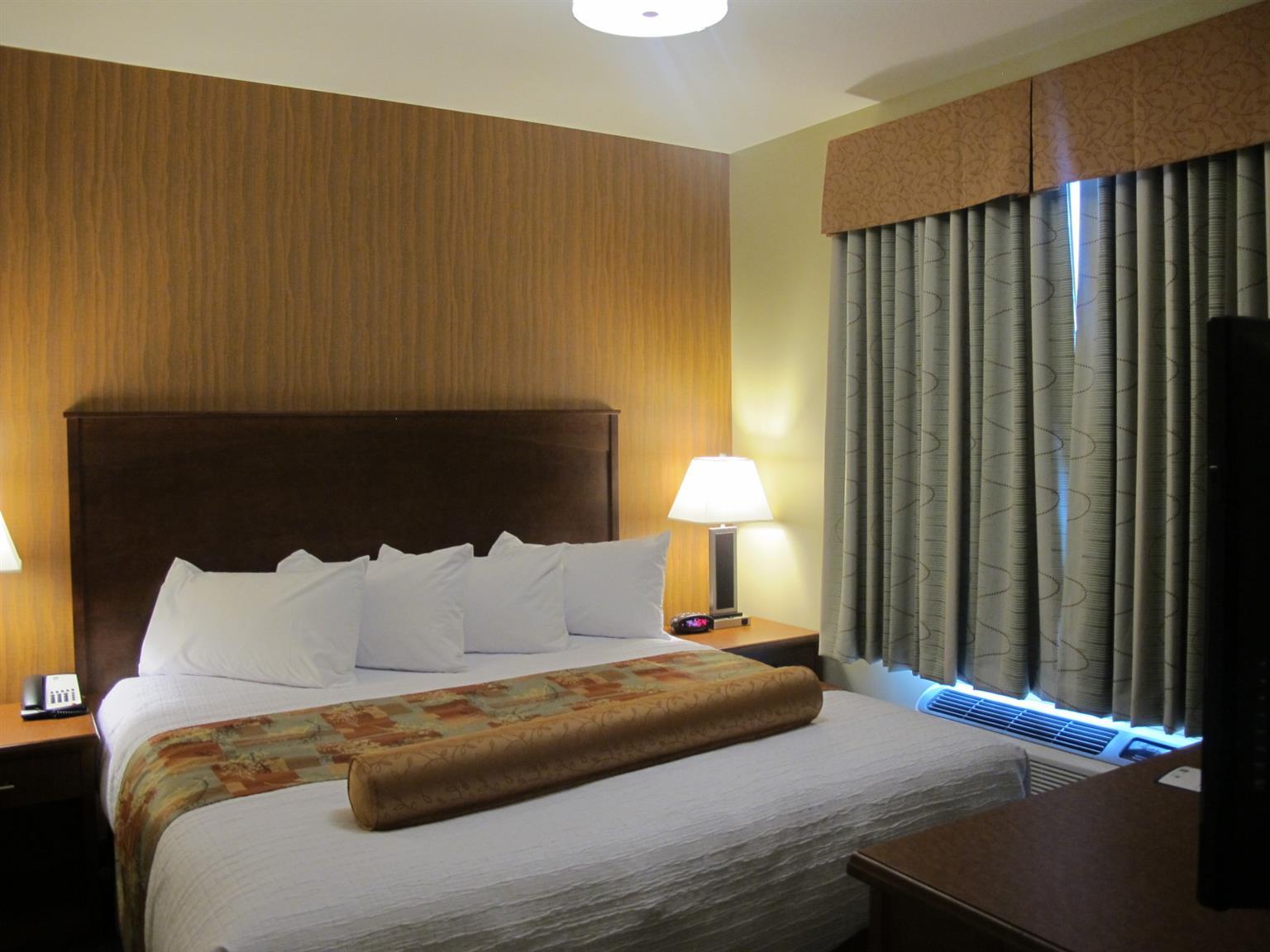Best Western Plus Service Inn & Suites Lethbridge Exteriér fotografie