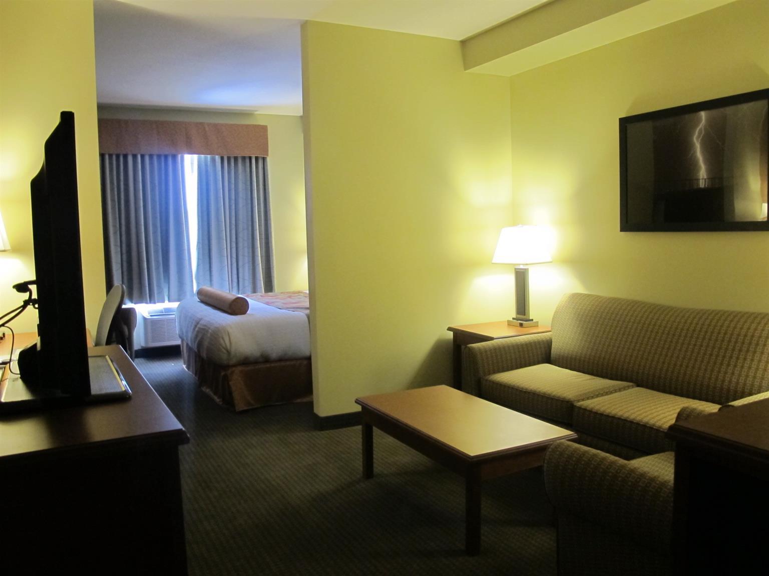 Best Western Plus Service Inn & Suites Lethbridge Exteriér fotografie